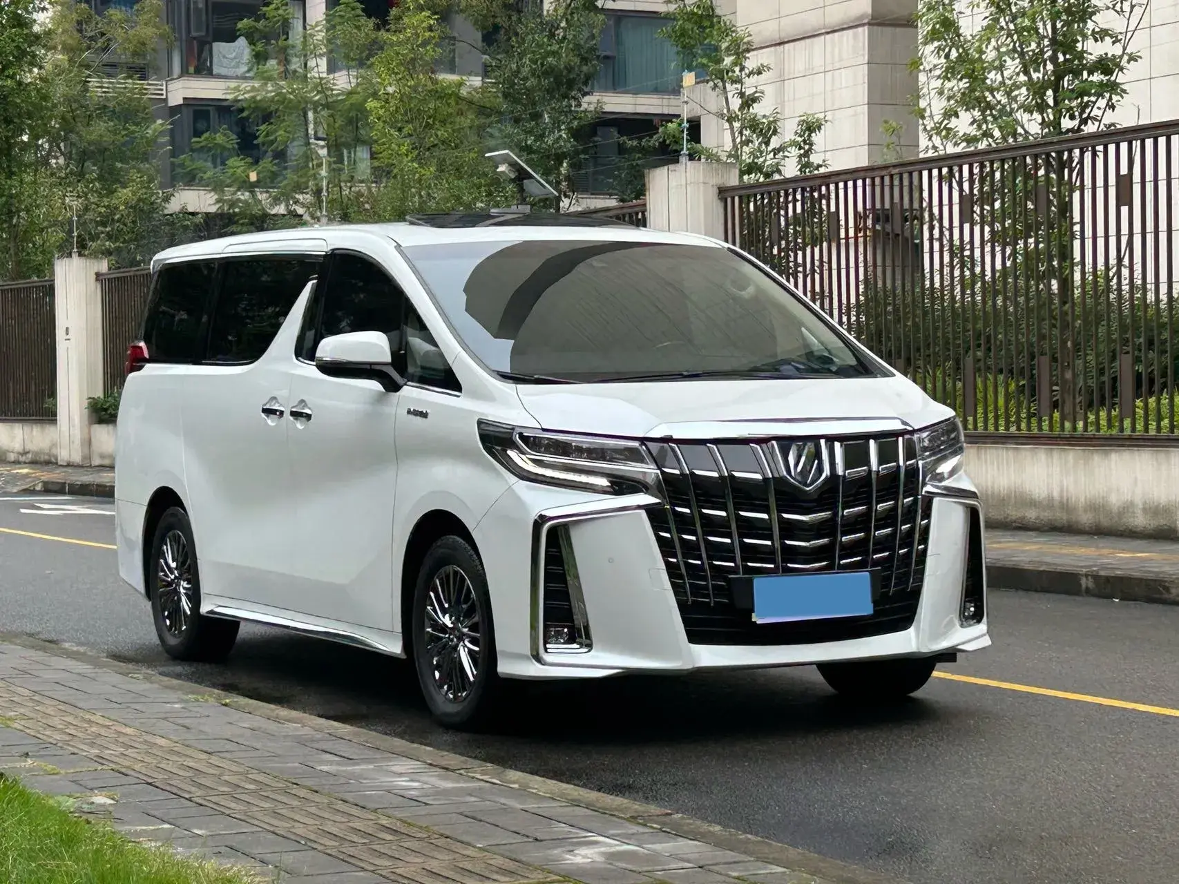 2021 TOYOTA ALPHARD thumbnail 3