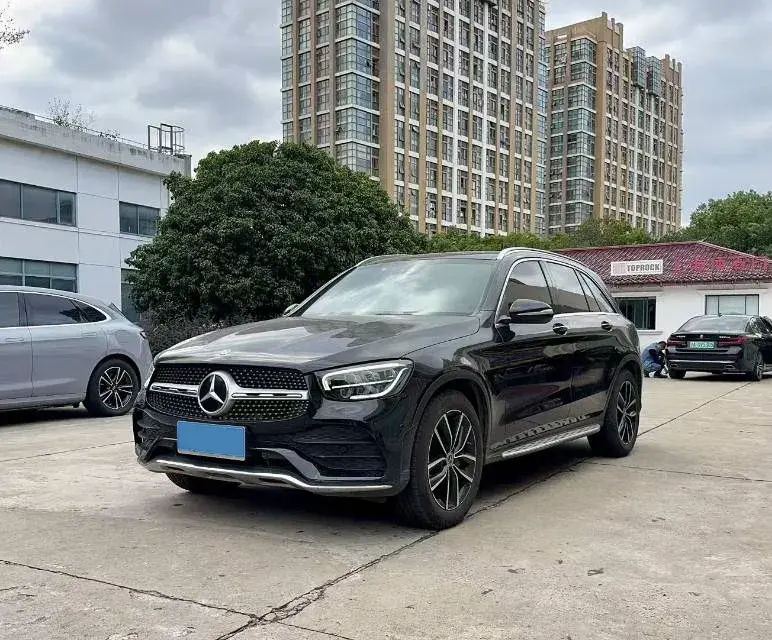 2020 MERCEDES-BENZ GLC view 1
