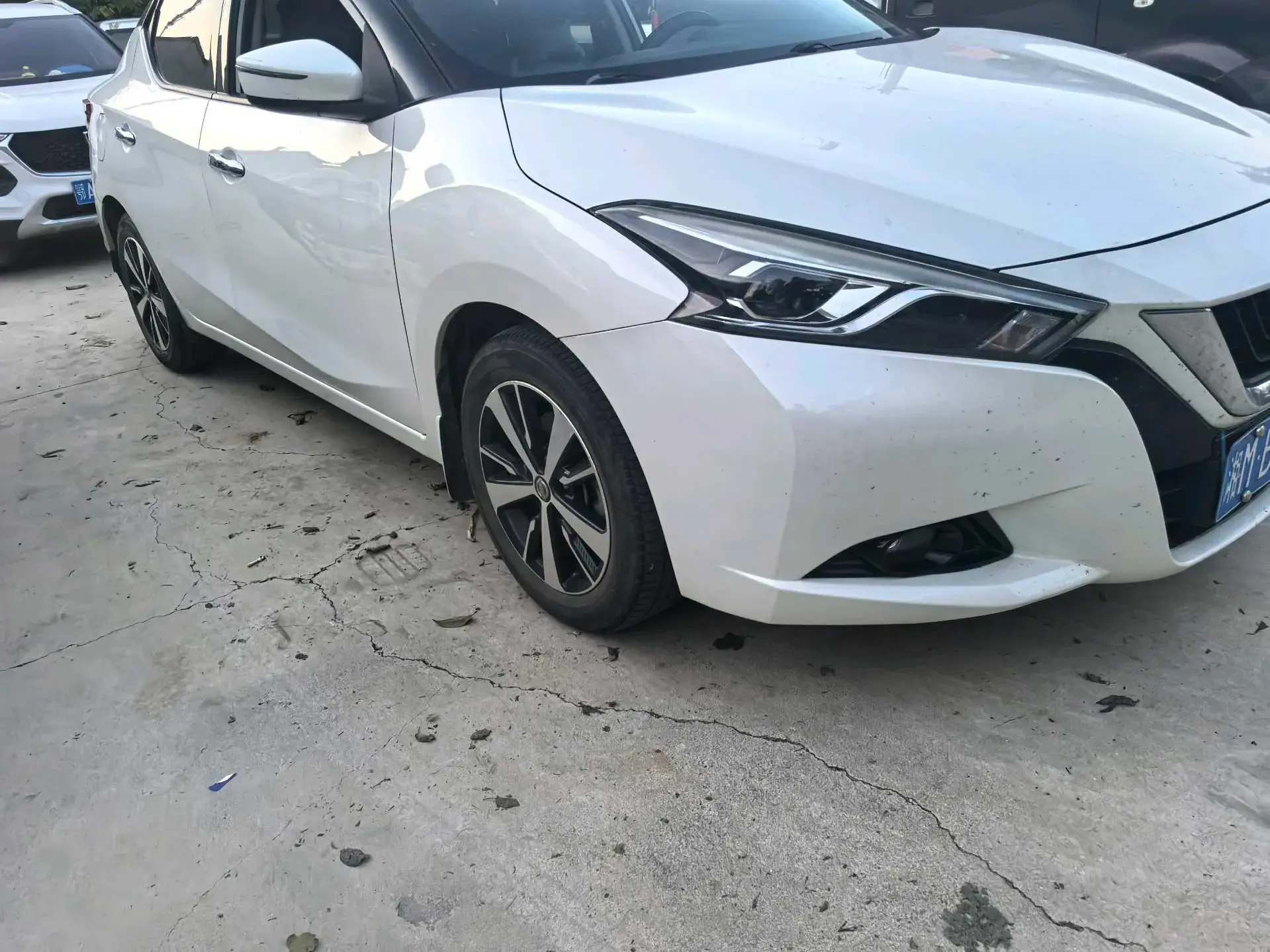 2019 NISSAN BLUEBIRD thumbnail 4