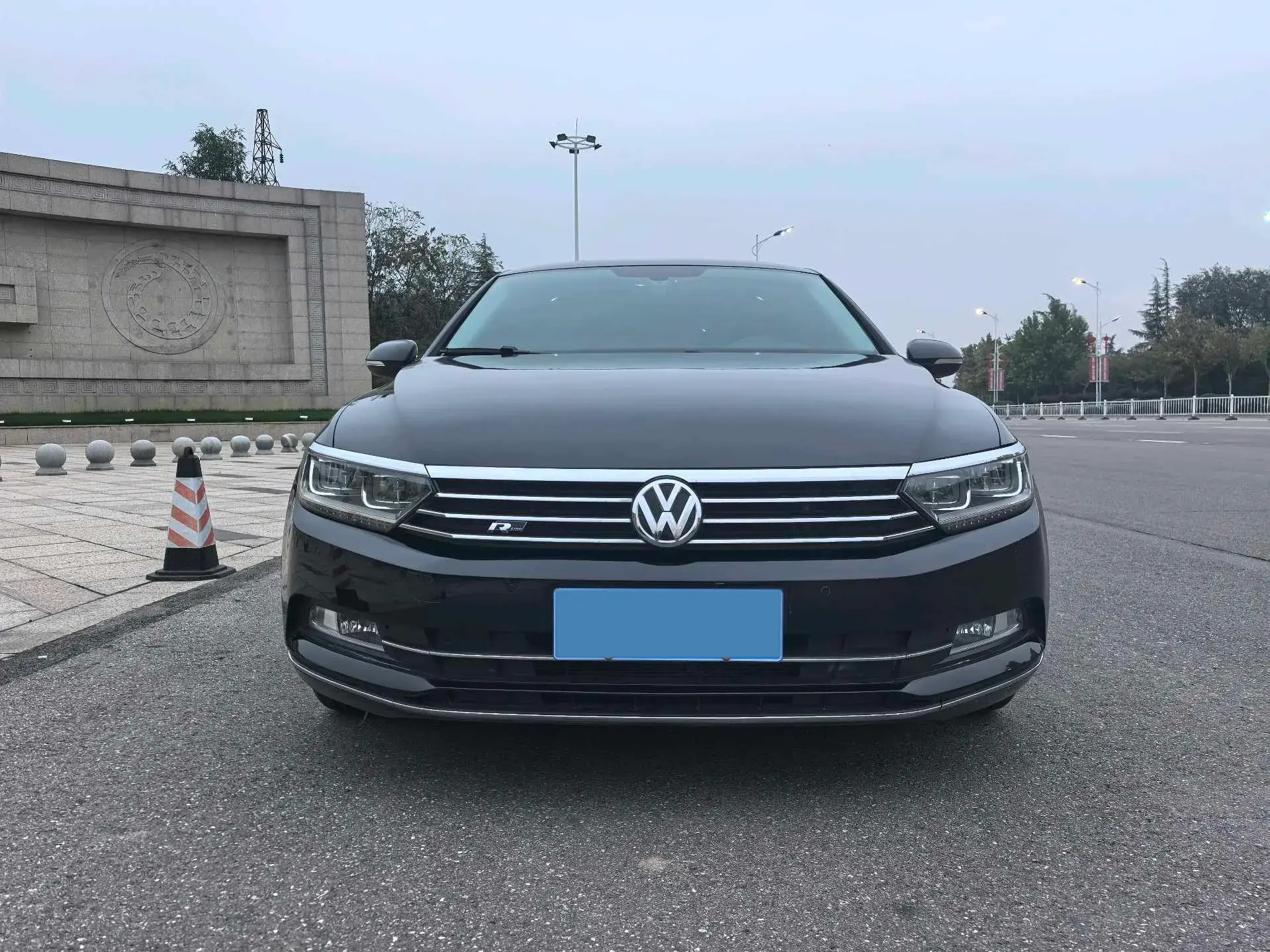 2017 VOLKSWAGEN MAGOTAN thumbnail 2