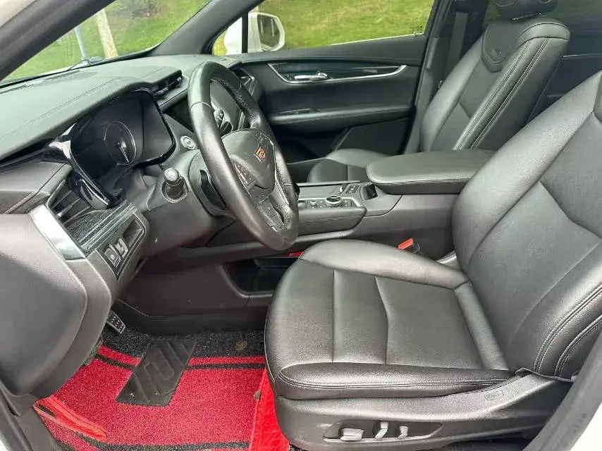 2021 CADILLAC XT5 thumbnail 4