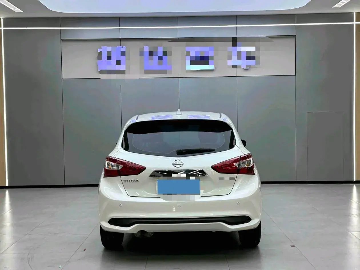 2024 NISSAN TIIDA thumbnail 4