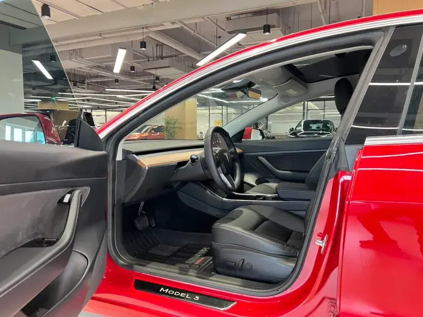 2019 TESLA MODEL thumbnail 2