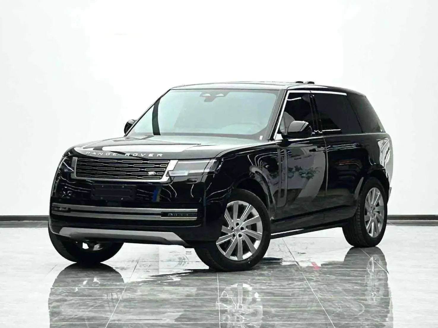 2025 LAND ROVER view 1