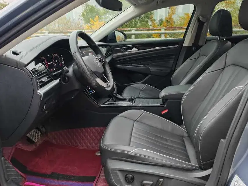 2023 VOLKSWAGEN PASSAT thumbnail 4