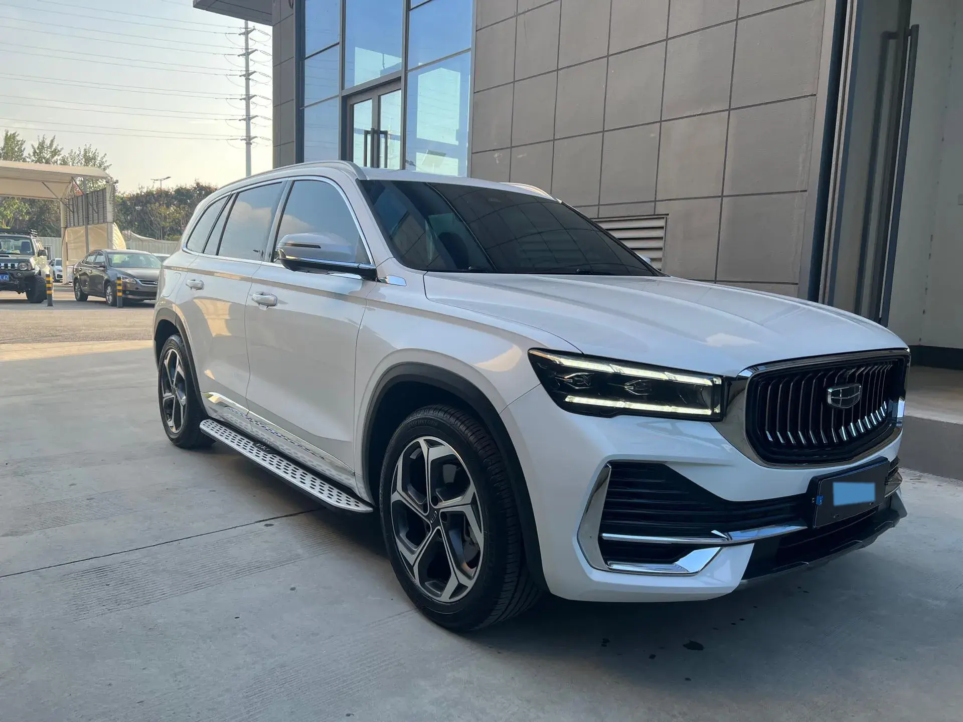 2021 GEELY MONJARO thumbnail 3