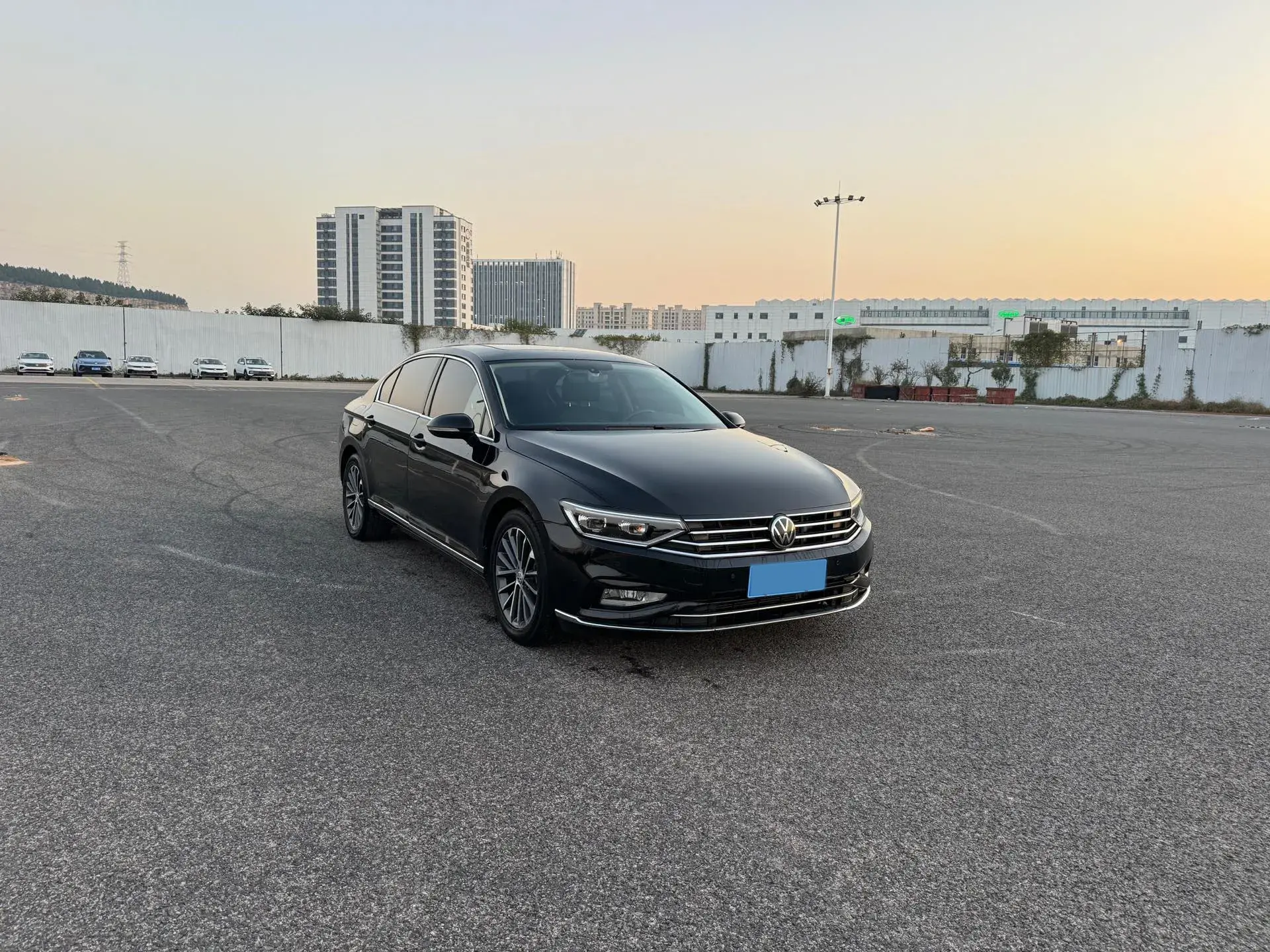 2020 VOLKSWAGEN MAGOTAN thumbnail 3