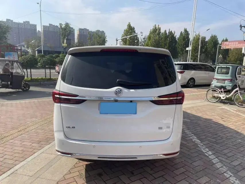 2023 BUICK GL8 thumbnail 3