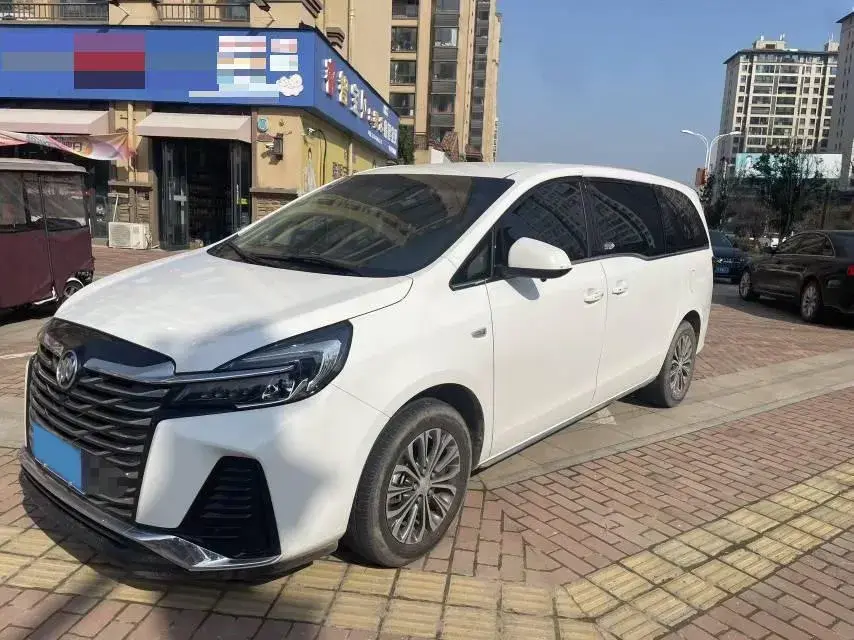 2023 BUICK GL8 view 1