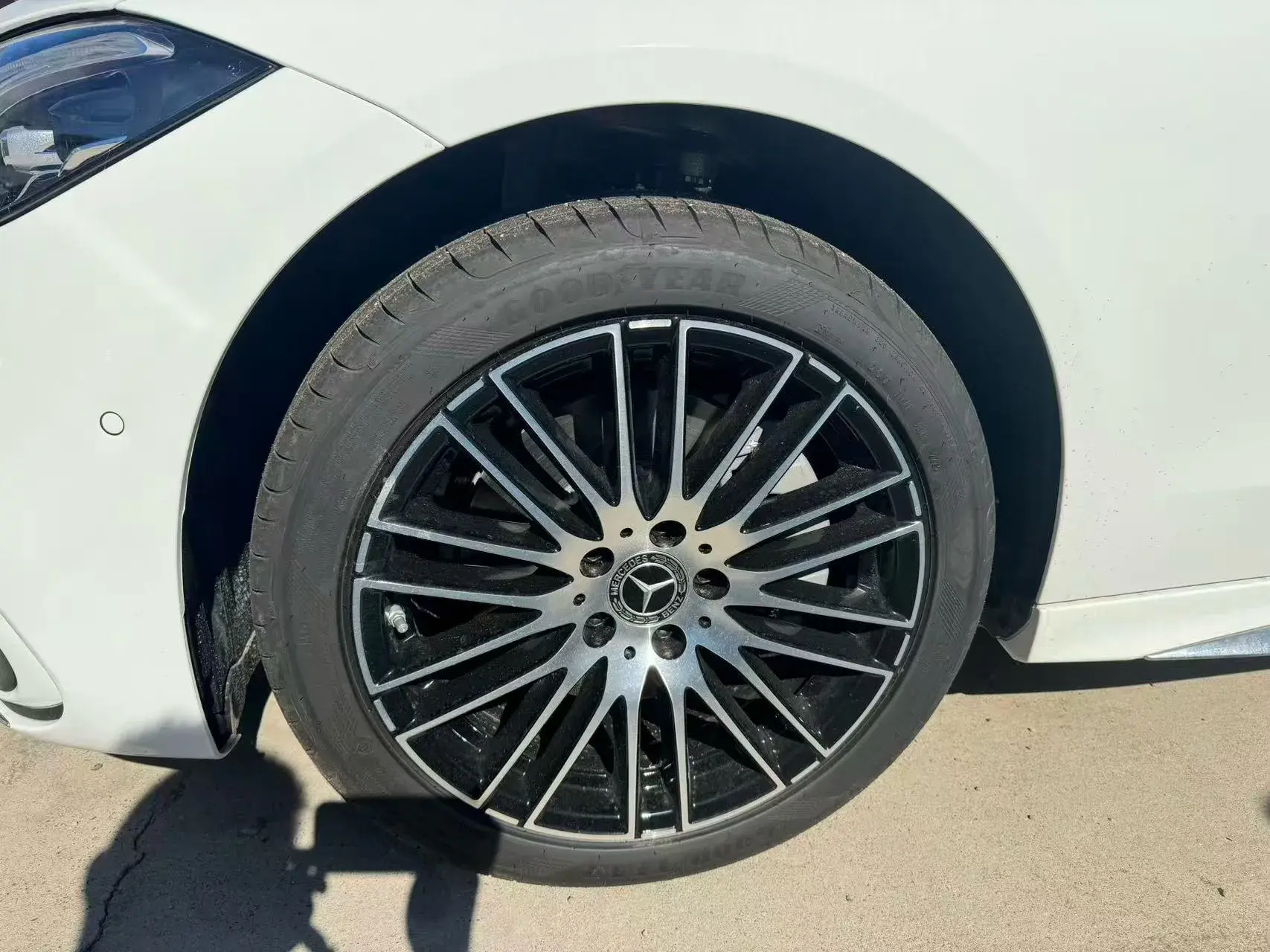 2025 MERCEDES-BENZ C thumbnail 3