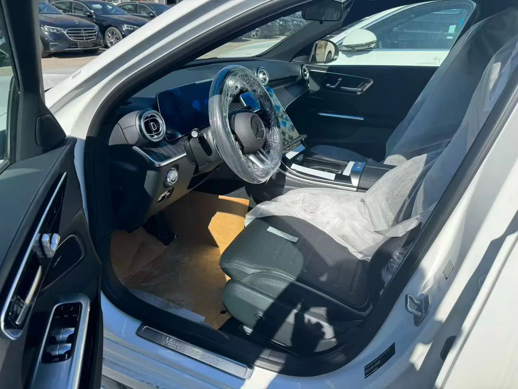 2025 MERCEDES-BENZ C thumbnail 4