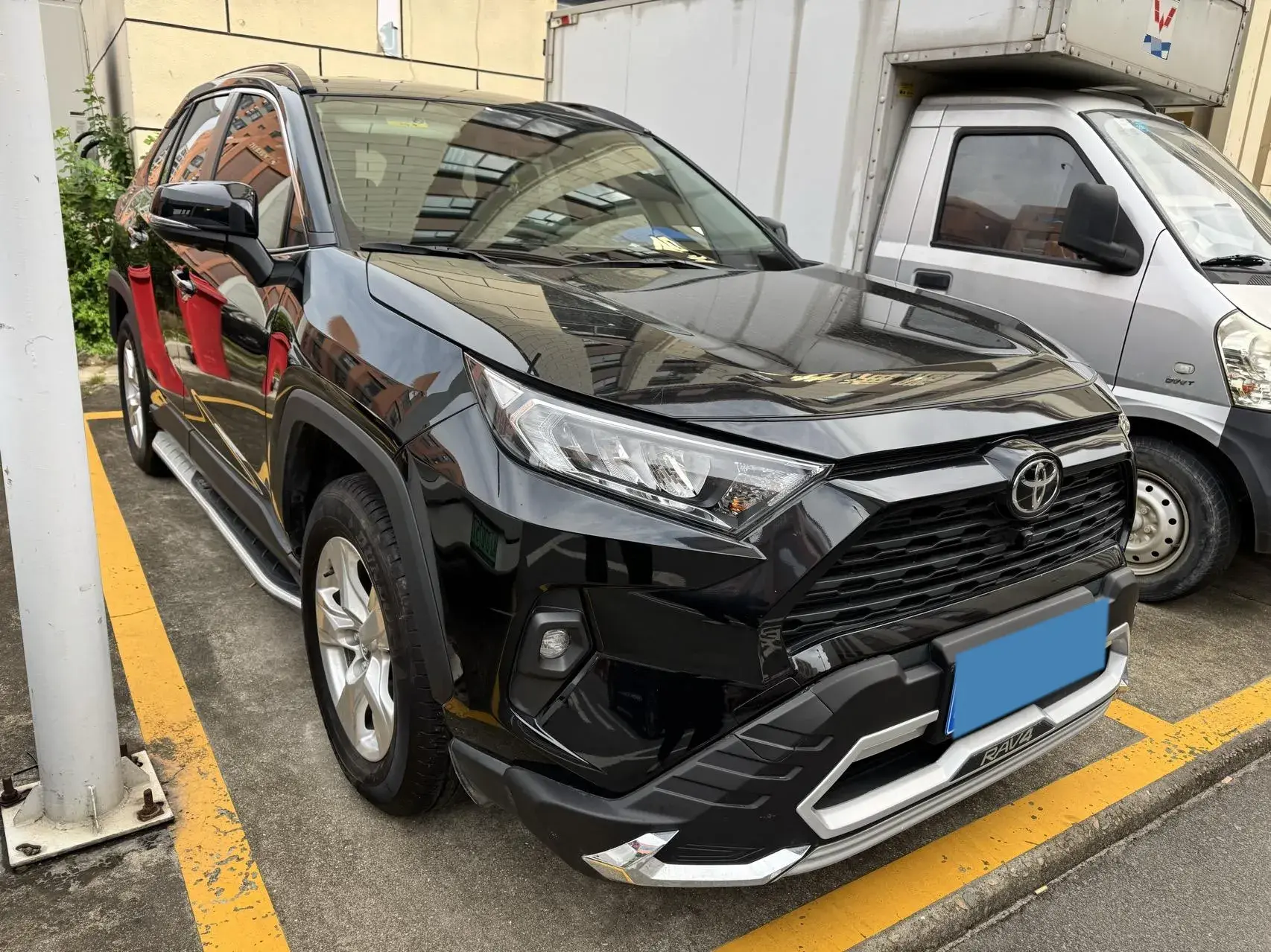 2024 TOYOTA RAV4 thumbnail 2