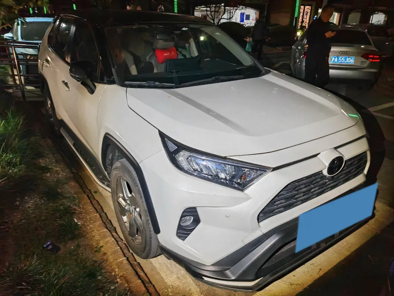 2021 TOYOTA RAV4 thumbnail 2