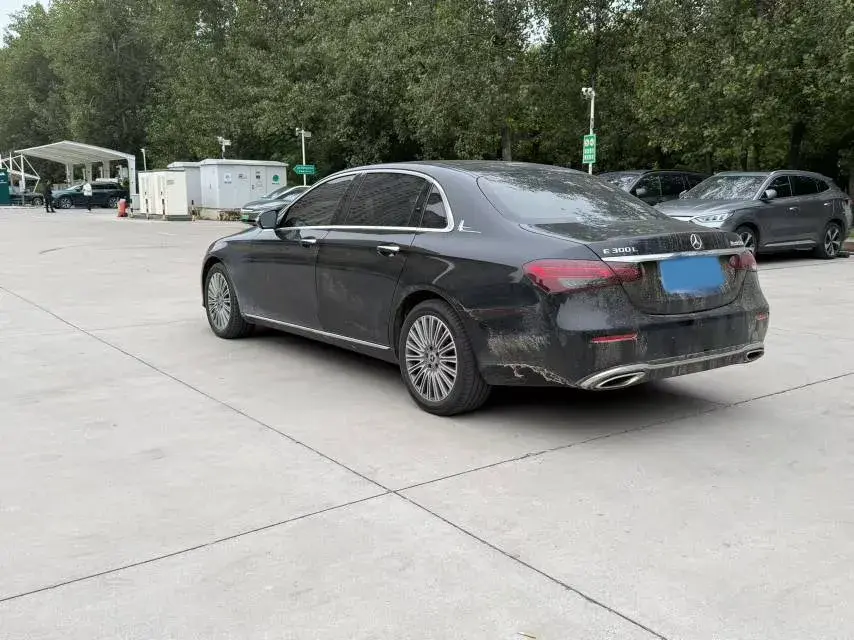 2022 MERCEDES-BENZ E thumbnail 4