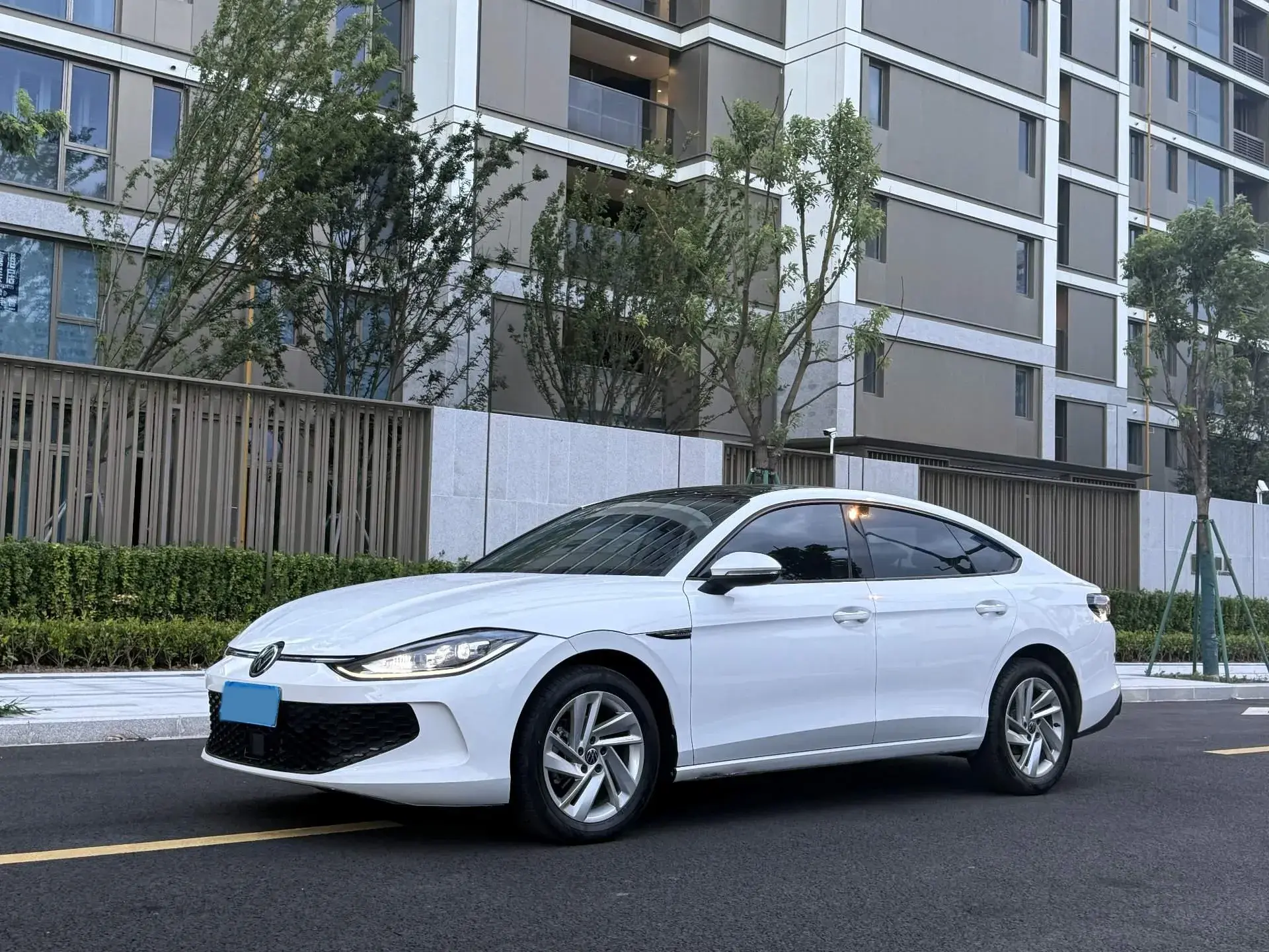 2022 VOLKSWAGEN LAMANDO view 1