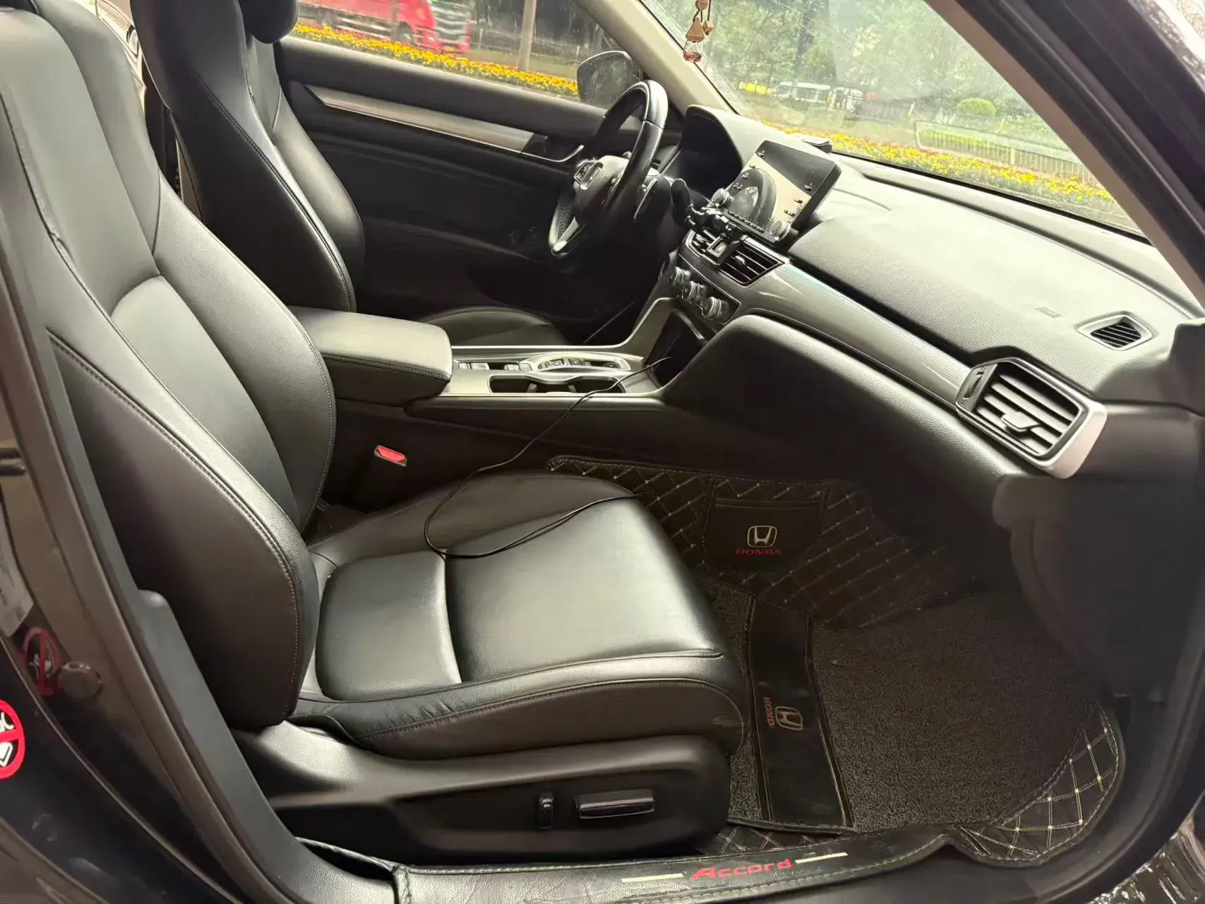 2018 HONDA ACCORD thumbnail 4