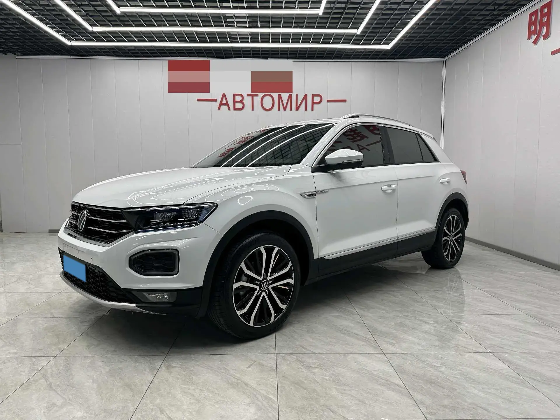 2021 VOLKSWAGEN T-ROC view 1