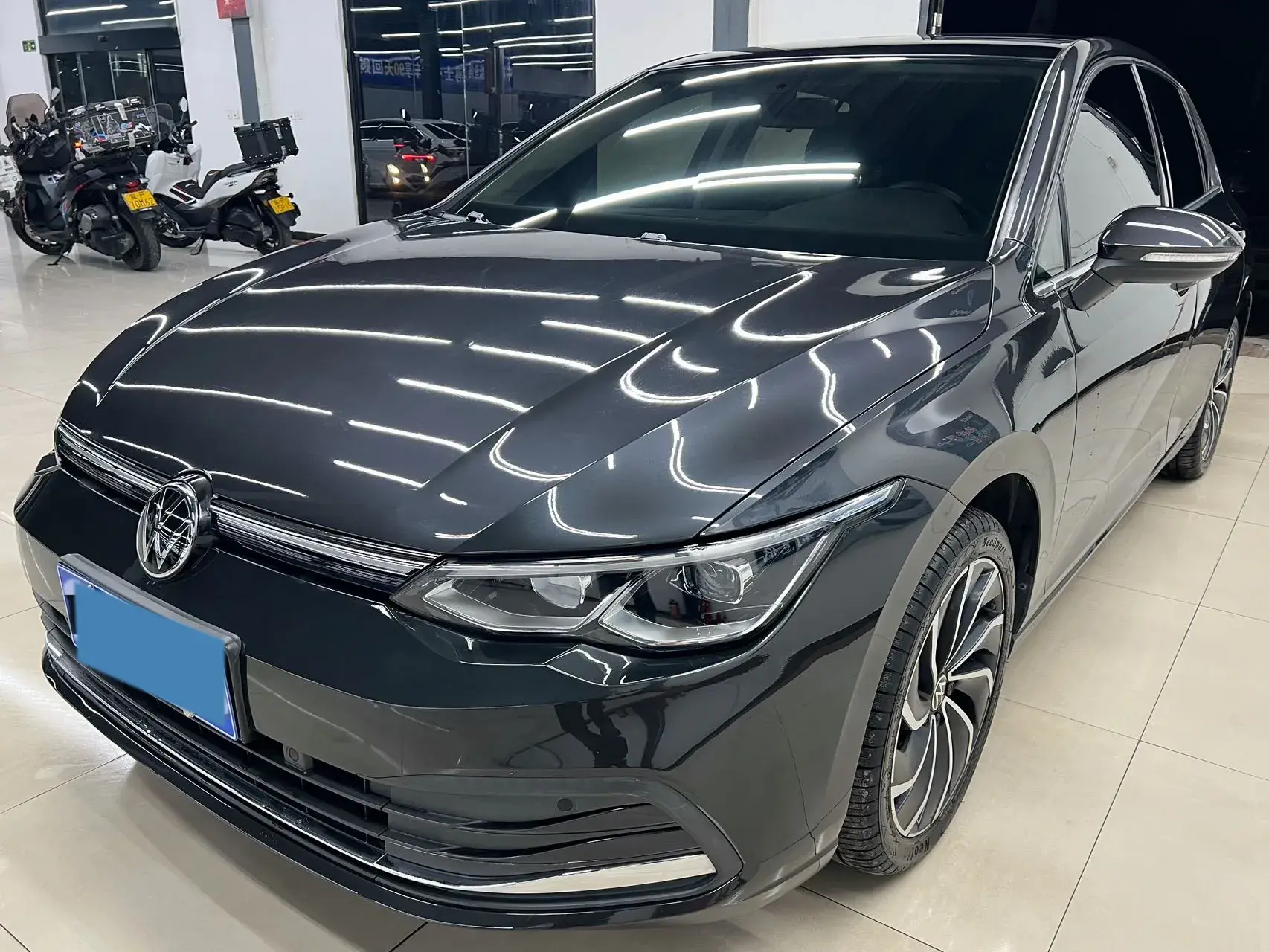 2021 VOLKSWAGEN GOLF view 1