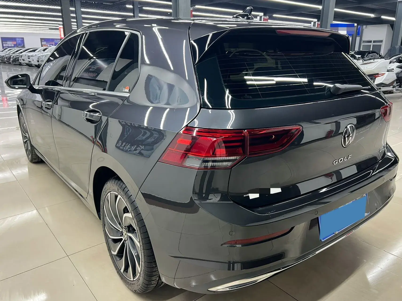 2021 VOLKSWAGEN GOLF thumbnail 3