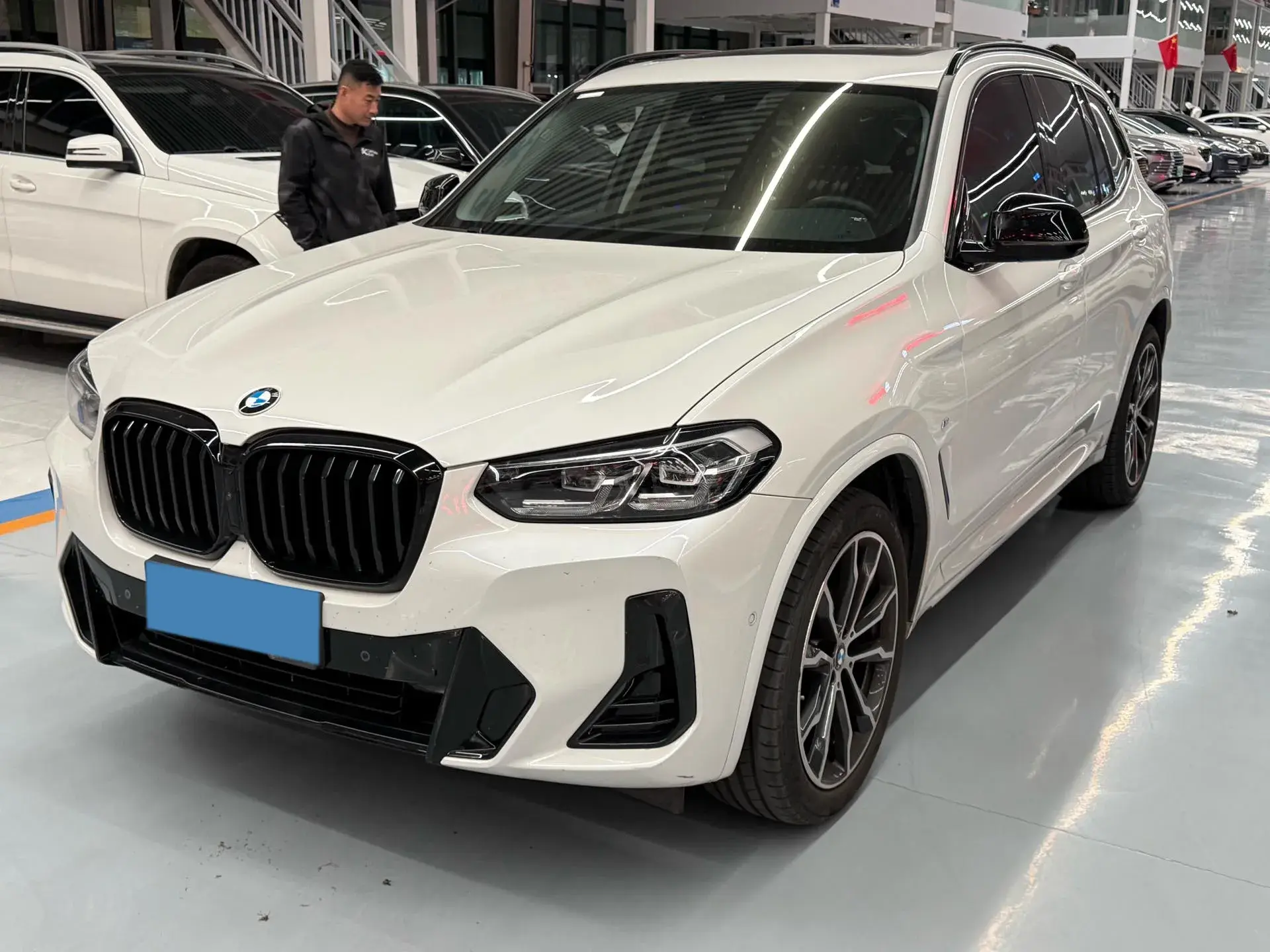 2022 BMW X3 view 1