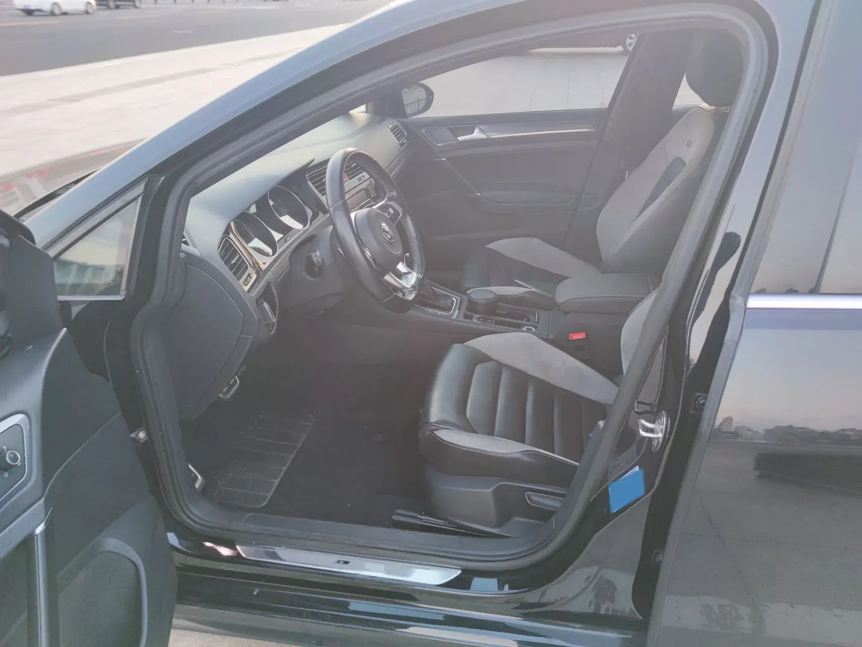 2018 VOLKSWAGEN GOLF thumbnail 2