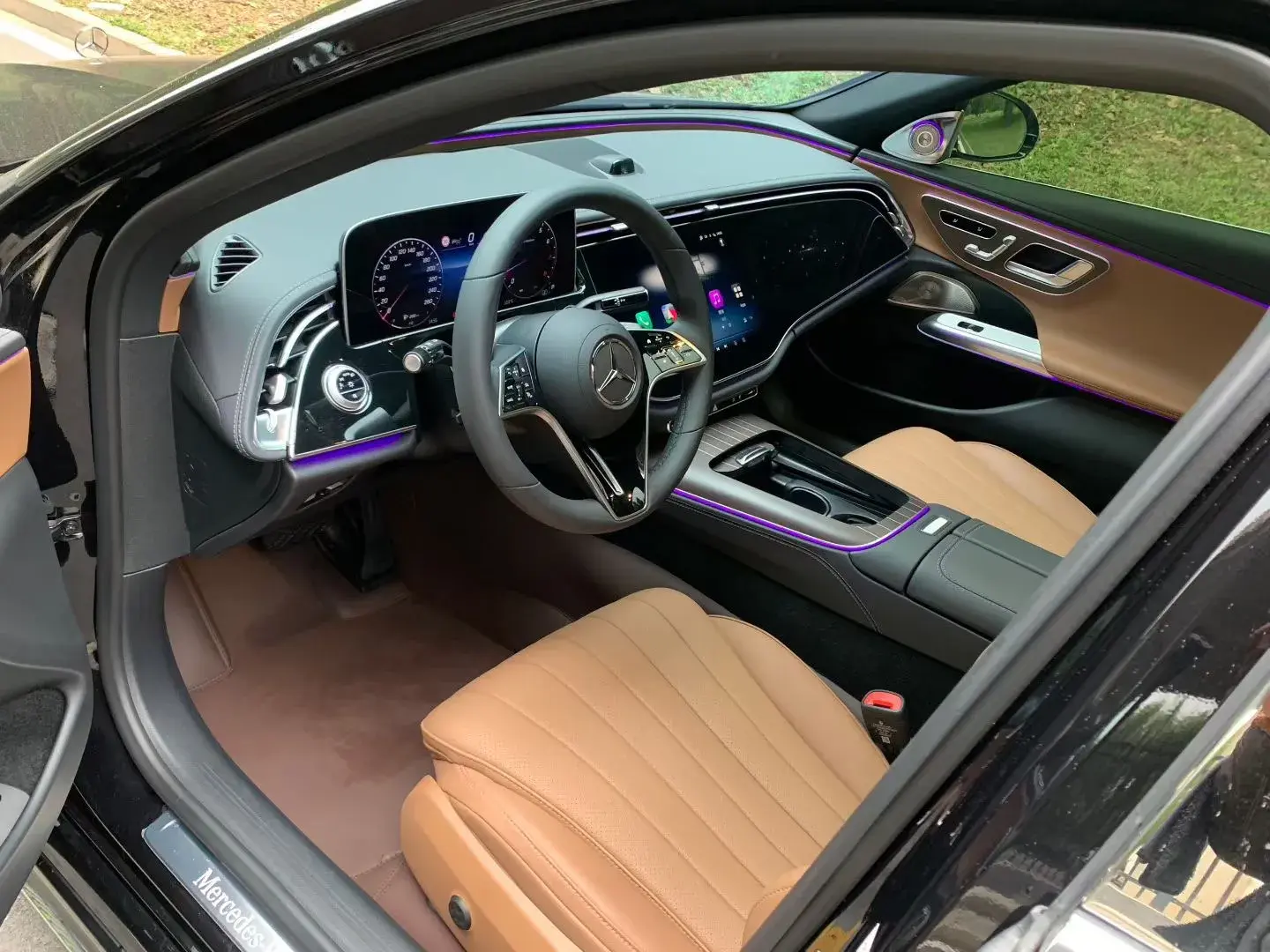 2025 MERCEDES-BENZ E thumbnail 2