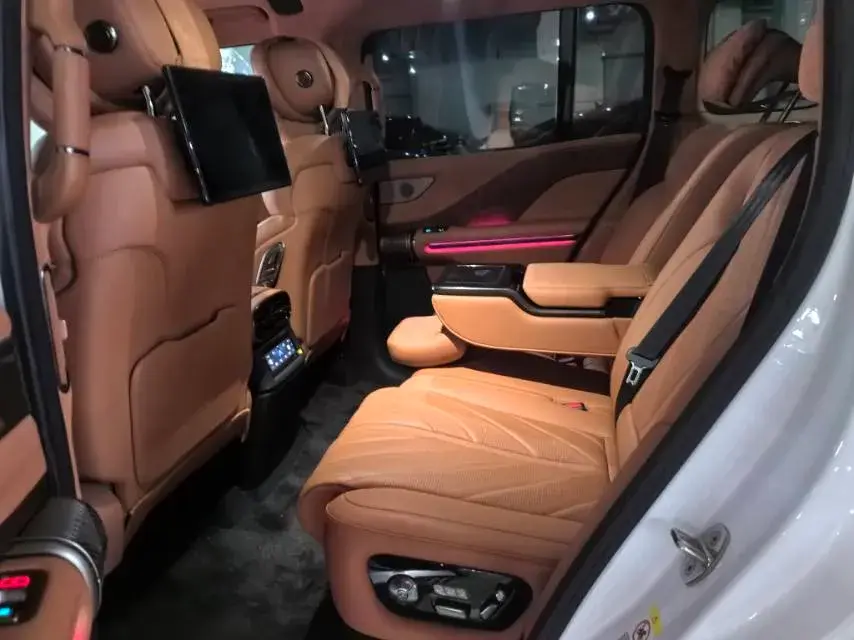 2023 YANGWANG U8 thumbnail 3