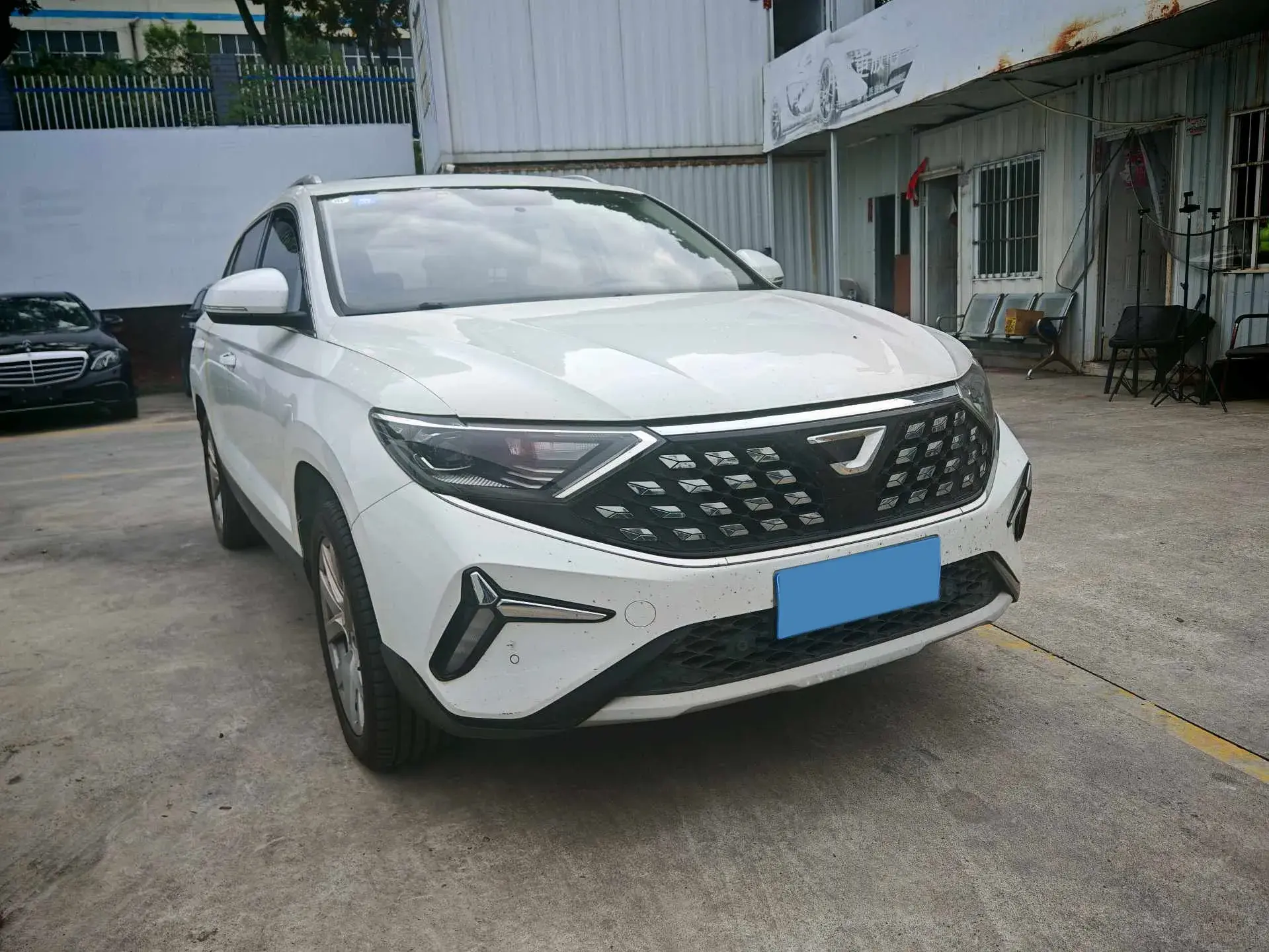 2023 JETTA VS7 thumbnail 2