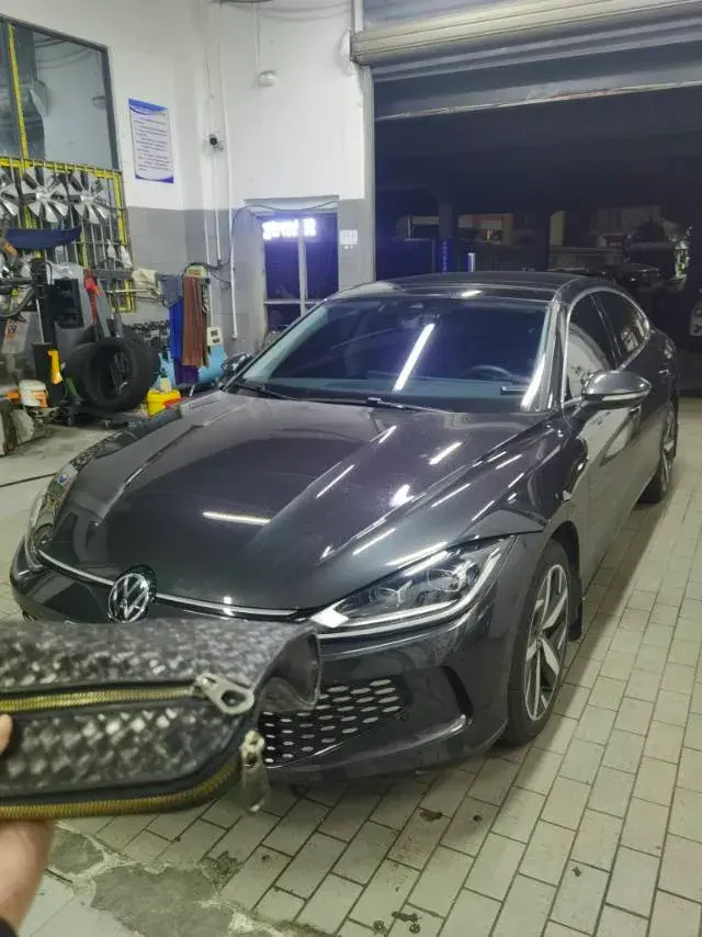 2024 VOLKSWAGEN LAMANDO view 1