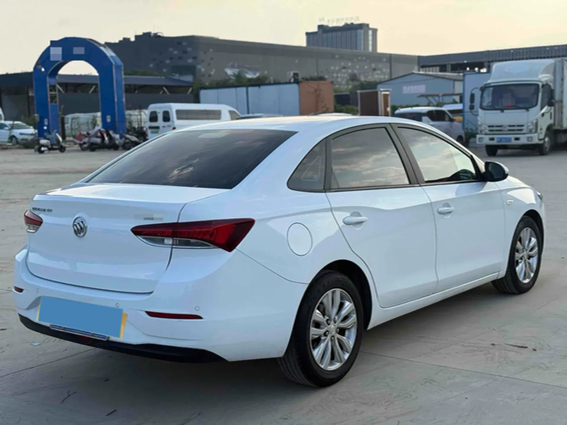 2020 BUICK REGAL thumbnail 4