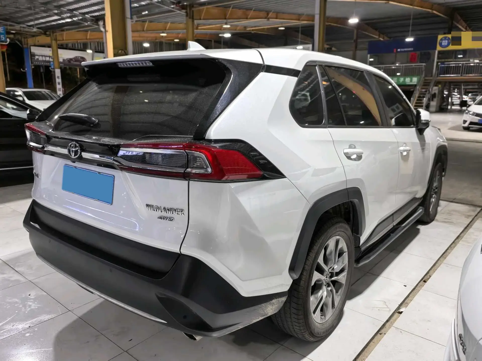 2022 TOYOTA WILDLANDER thumbnail 2