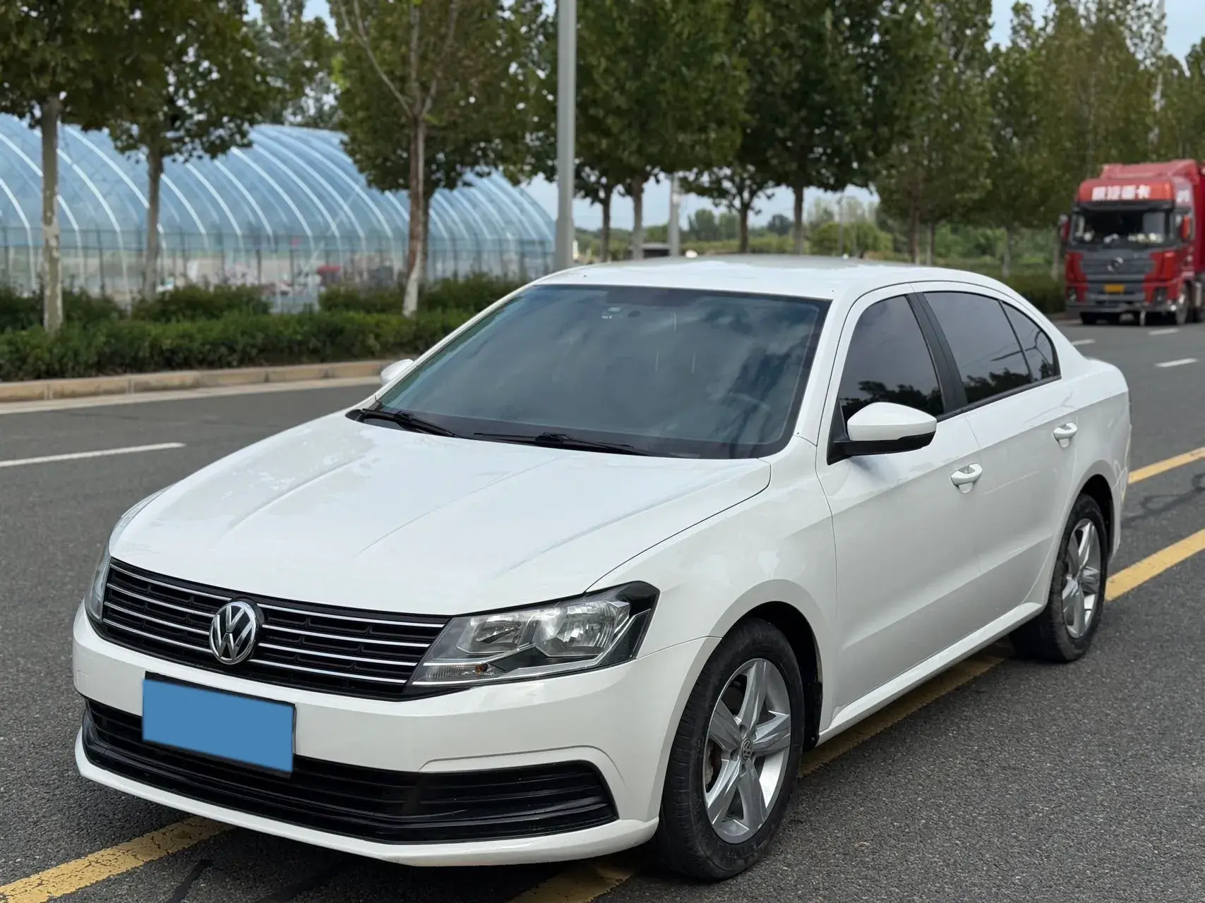 2017 VOLKSWAGEN LAVIDA view 1