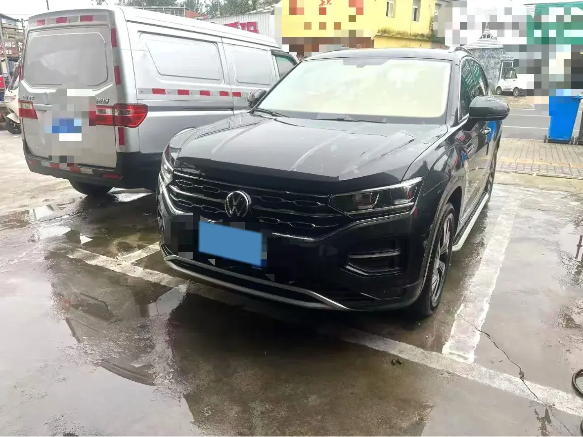 2021 VOLKSWAGEN TAYRON view 1