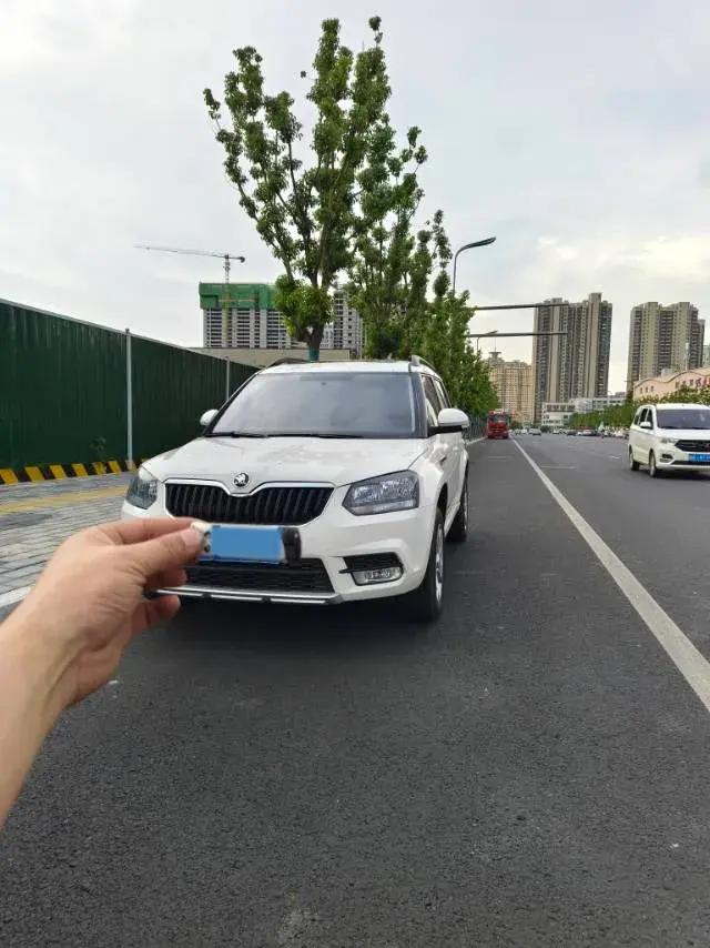 2016 SKODA YETI view 1