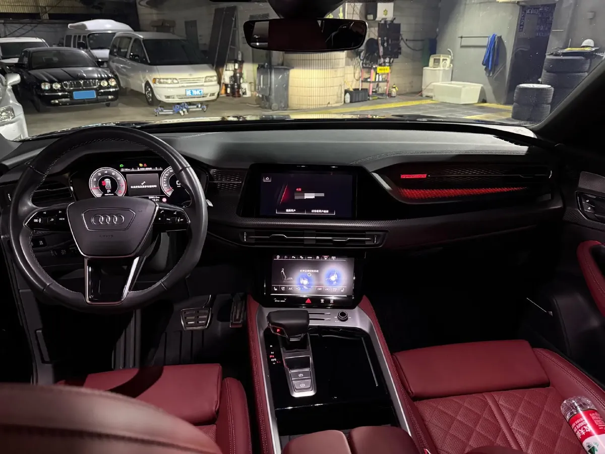 2024 Audi Q6 2.0T 265HP L4 7DCT,autocango,china used car exporter,china ev exporter,chinese used car exporter,chinese used ev exporter