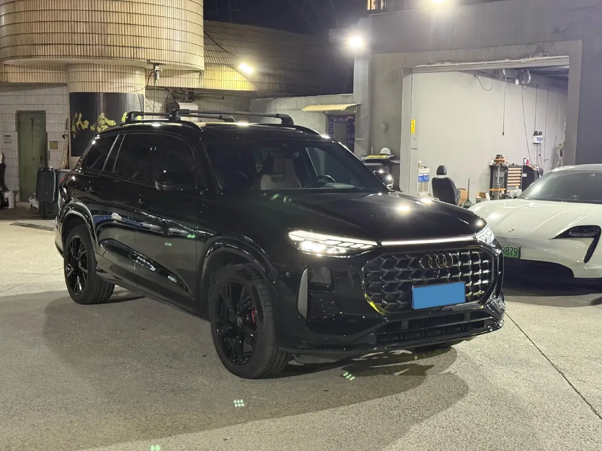 2024 Audi Q6 2.0T 265HP L4 7DCT,autocango,china used car exporter,china ev exporter,chinese used car exporter,chinese used ev exporter