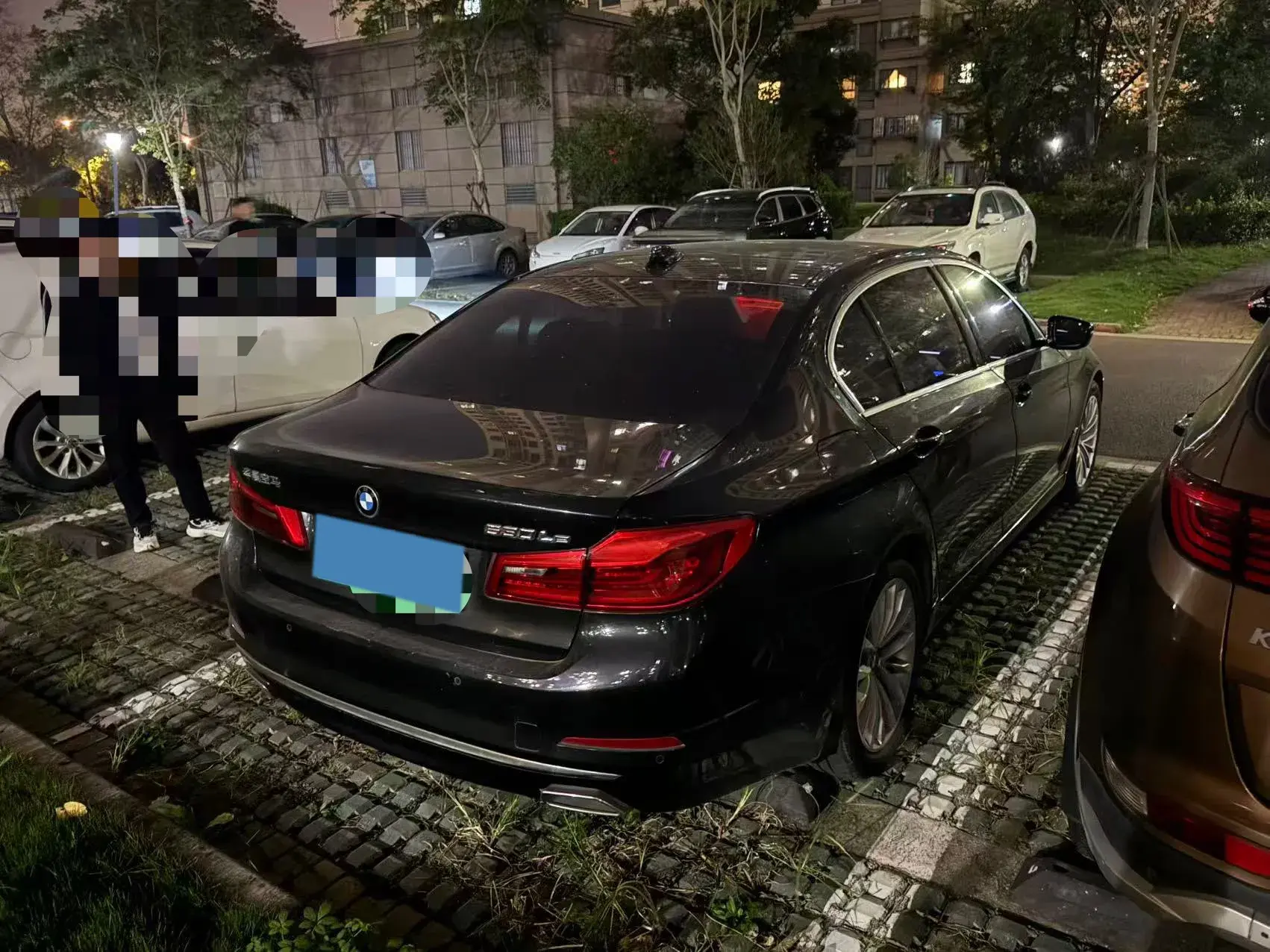 2020 BMW 5 thumbnail 4