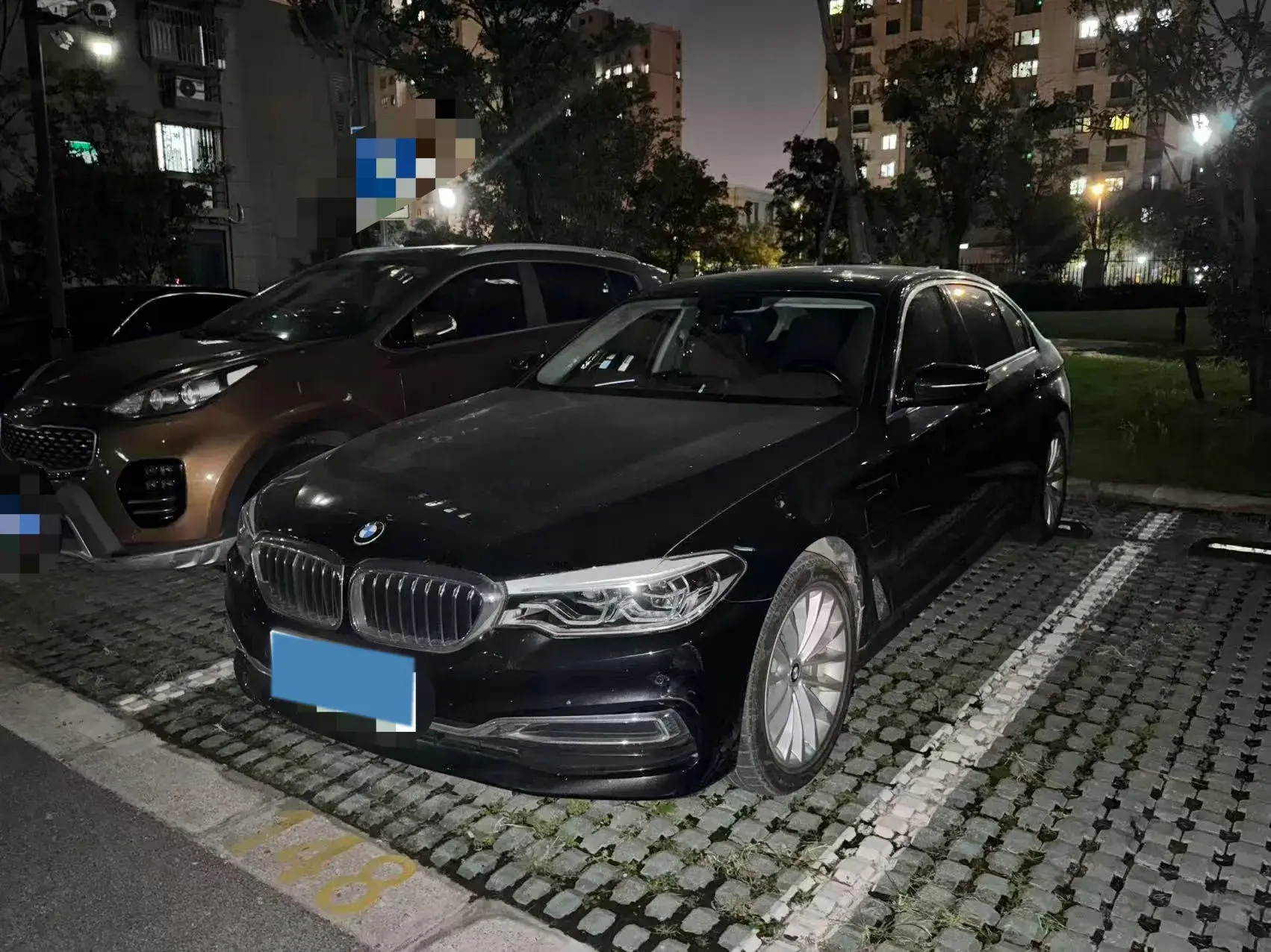 2020 BMW 5 view 1
