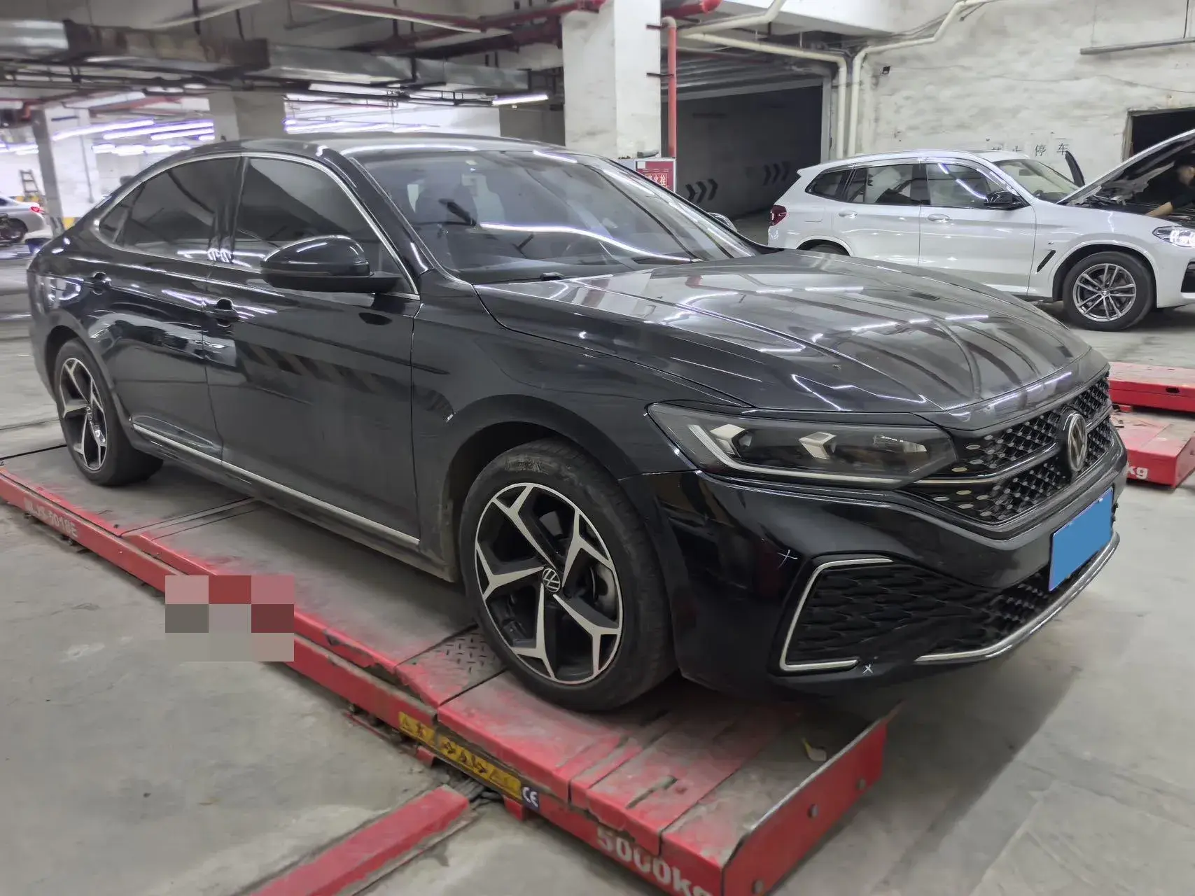 2024 VOLKSWAGEN PASSAT thumbnail 3