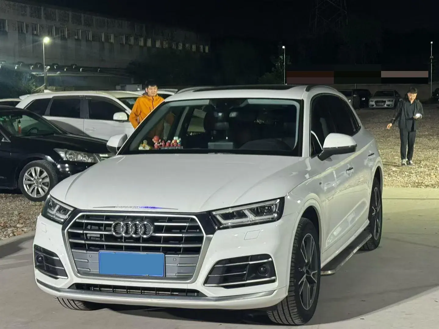 2020 AUDI Q5L view 1
