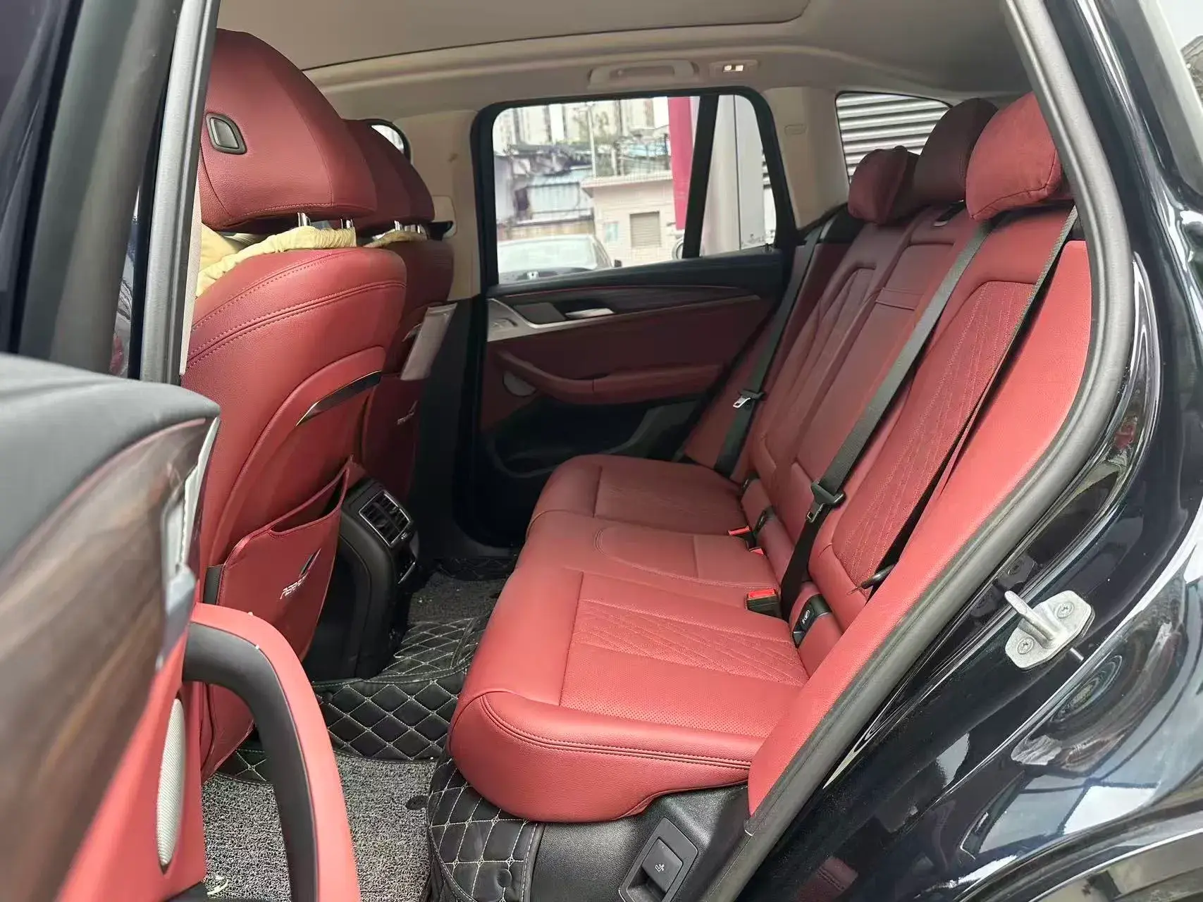 2023 BMW X3 thumbnail 4