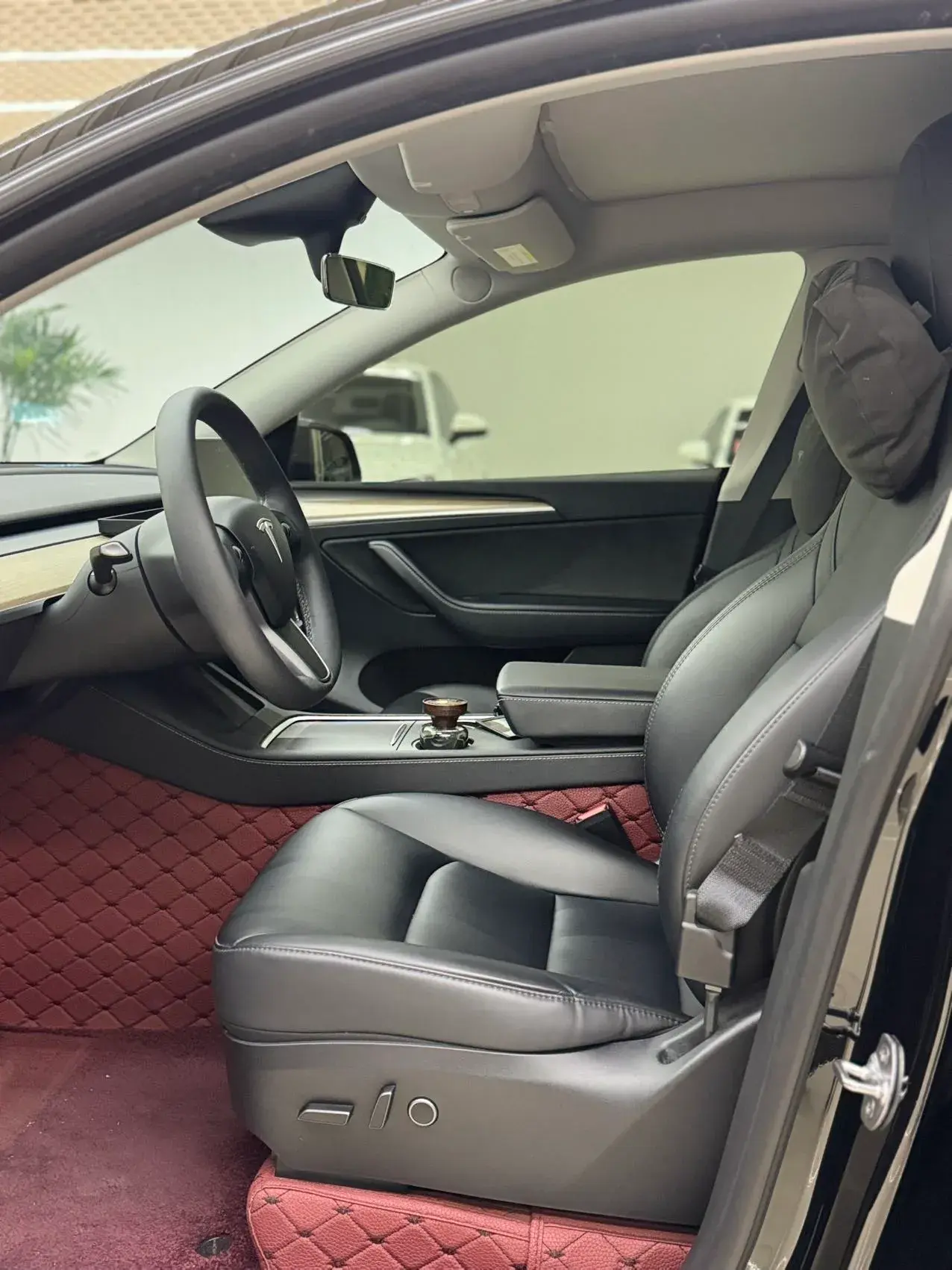 2022 TESLA MODEL thumbnail 4