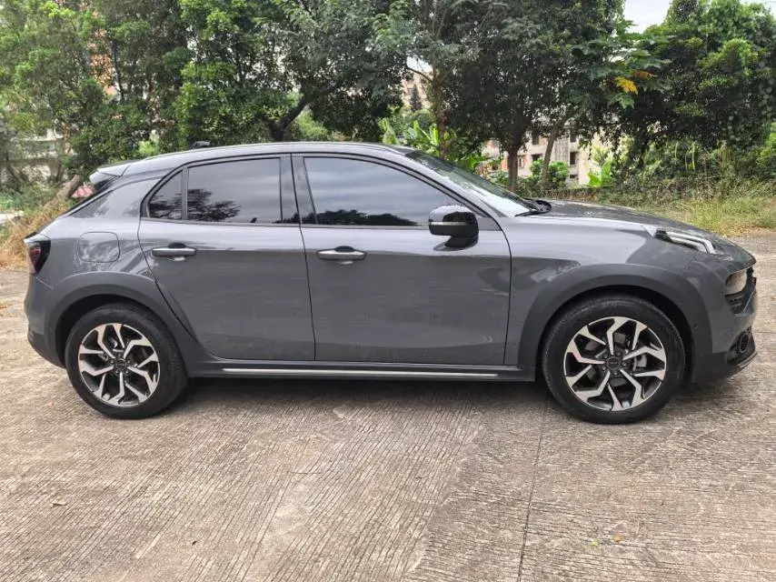 2020 LYNK&CO 02 thumbnail 4