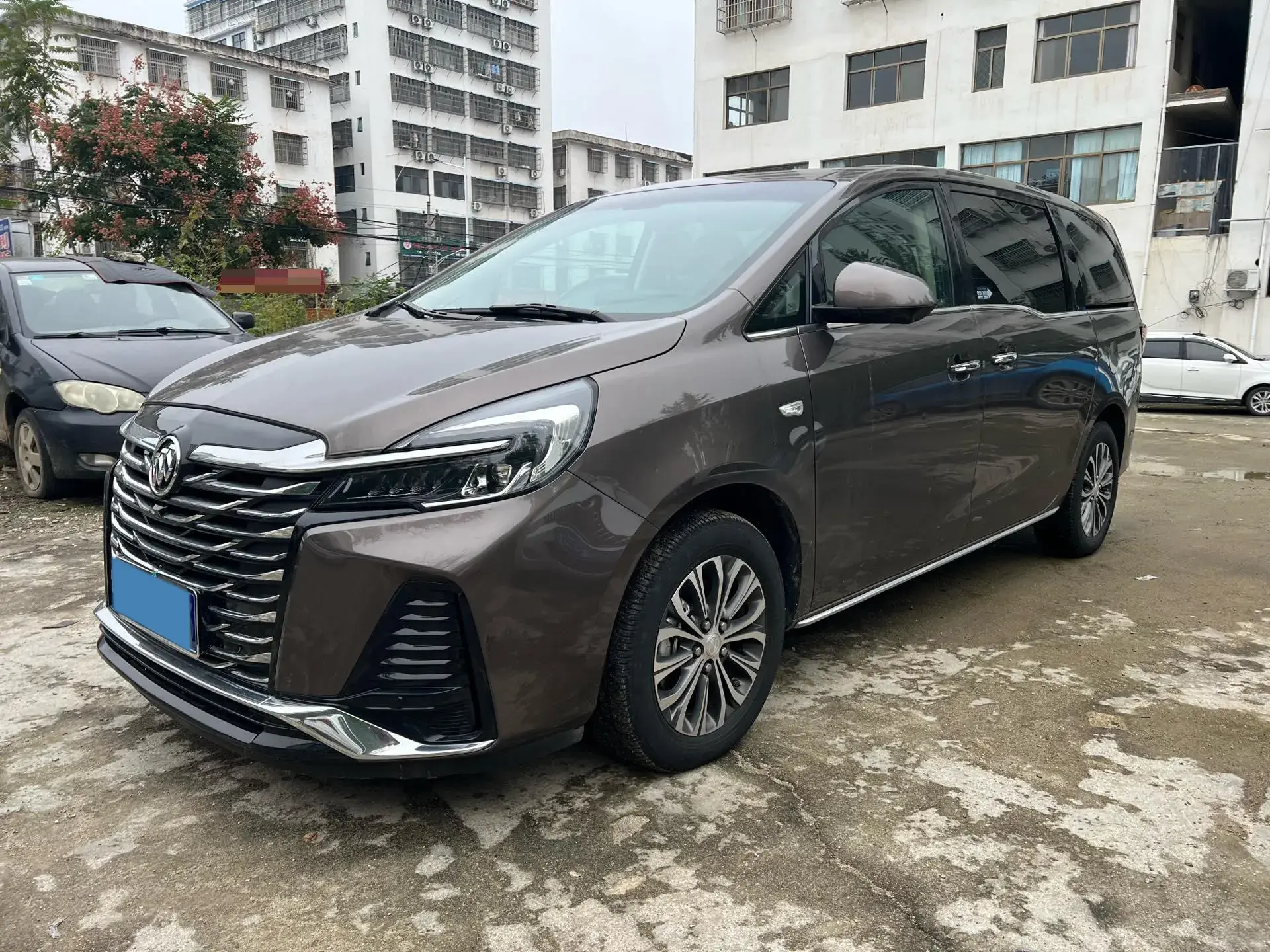 2023 BUICK GL8 view 1