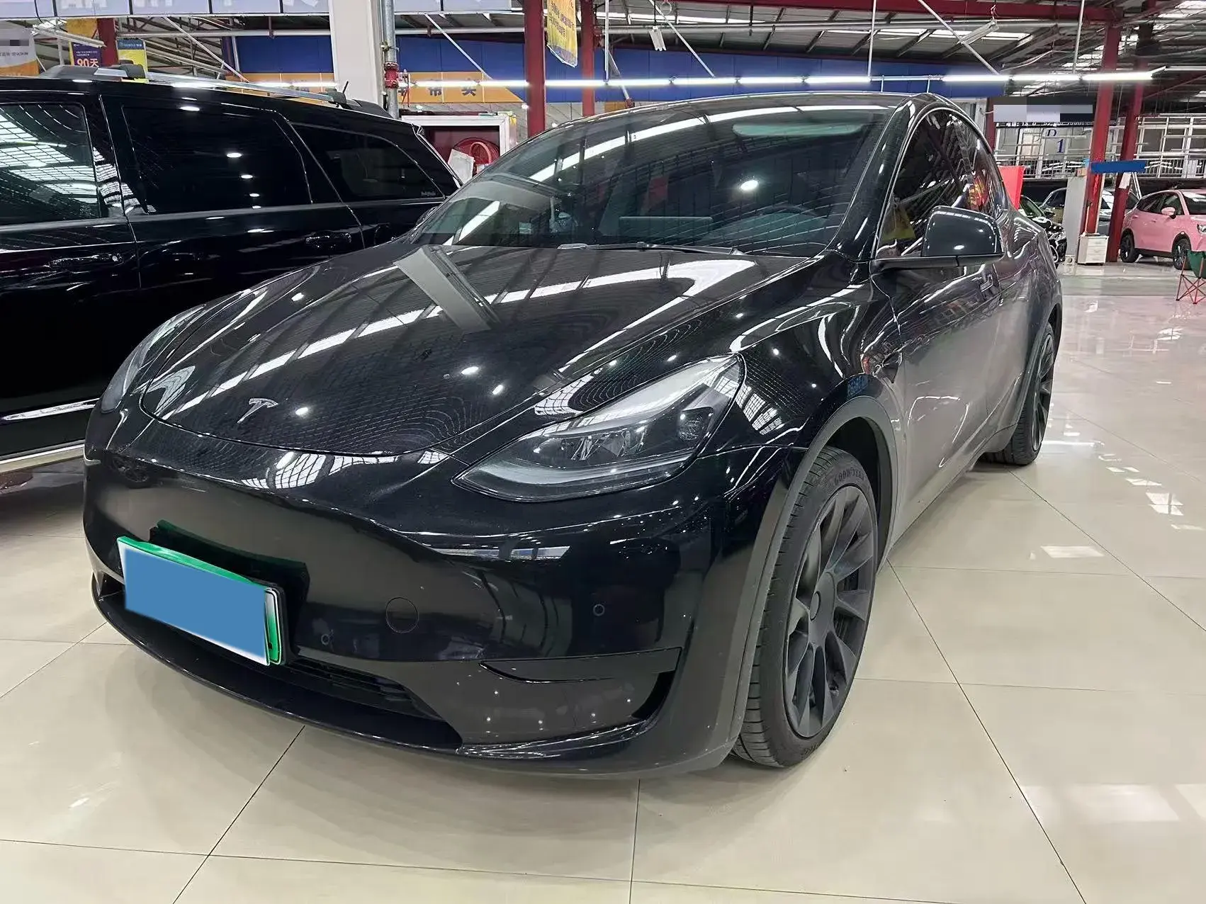 2022 TESLA MODEL view 1