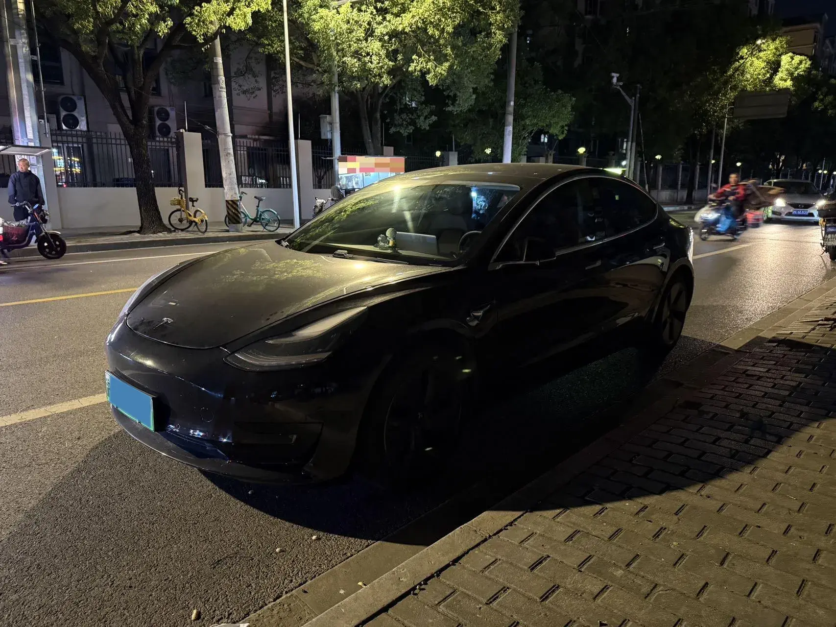 2020 TESLA MODEL view 1