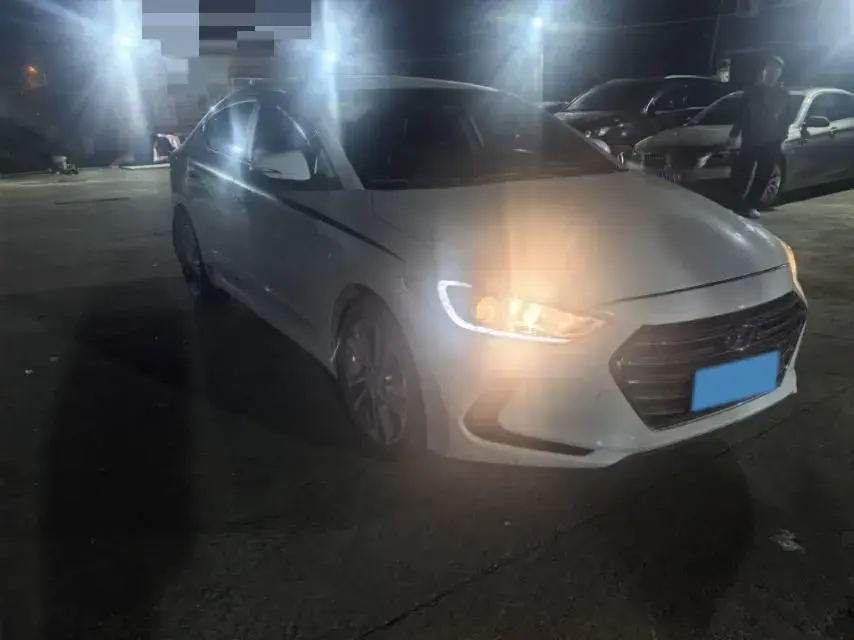 2016 HYUNDAI ELANTRA thumbnail 2