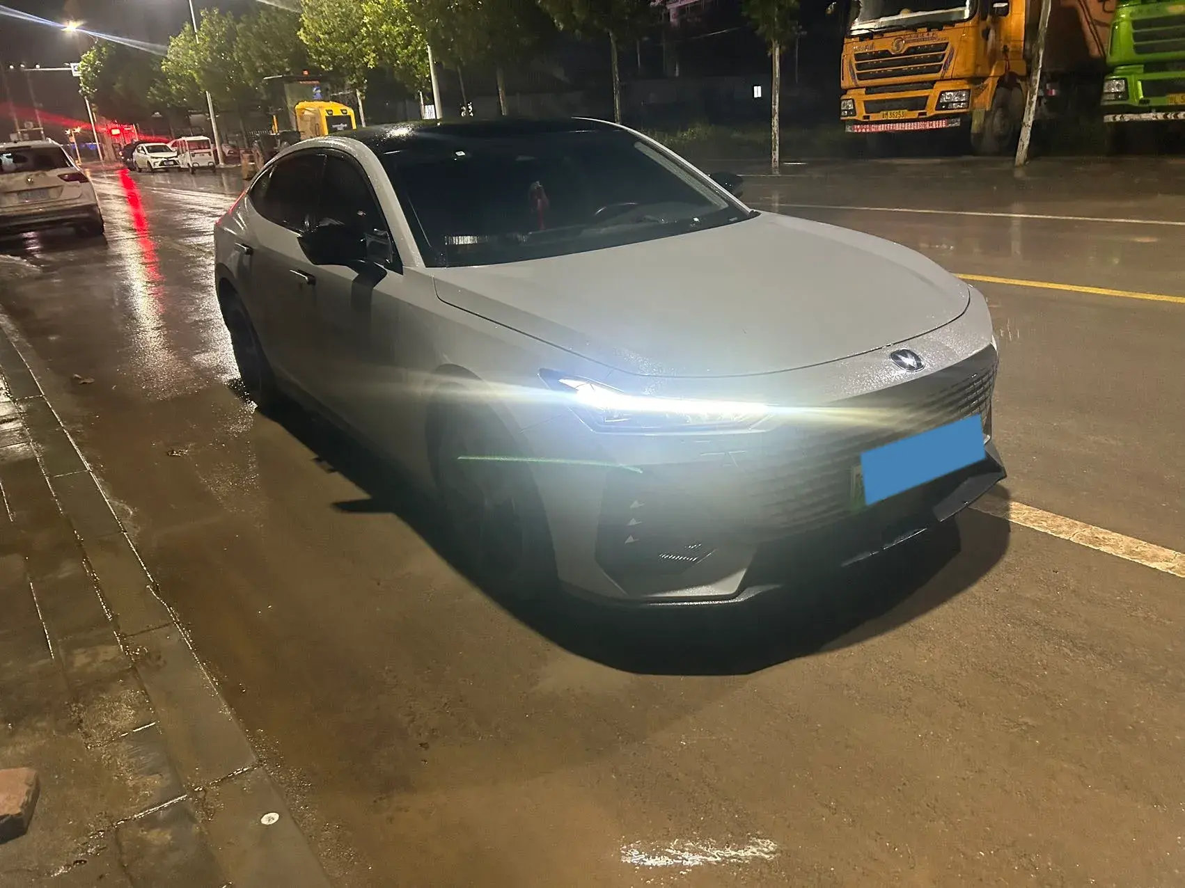 2023 CHANGAN UNI-V thumbnail 2