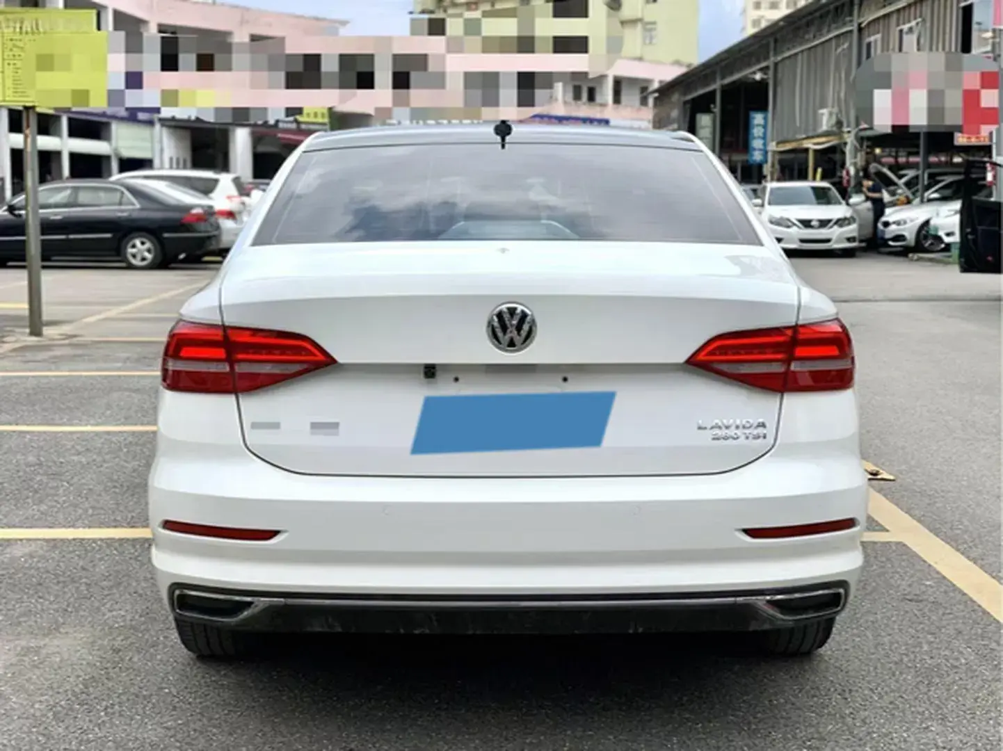 2018 VOLKSWAGEN LAVIDA thumbnail 3