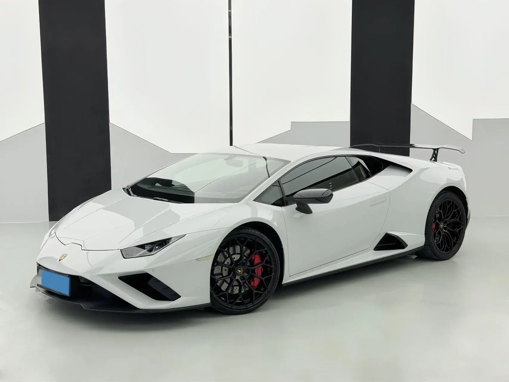 2020 LAMBORGHINI HURACÁN view 1